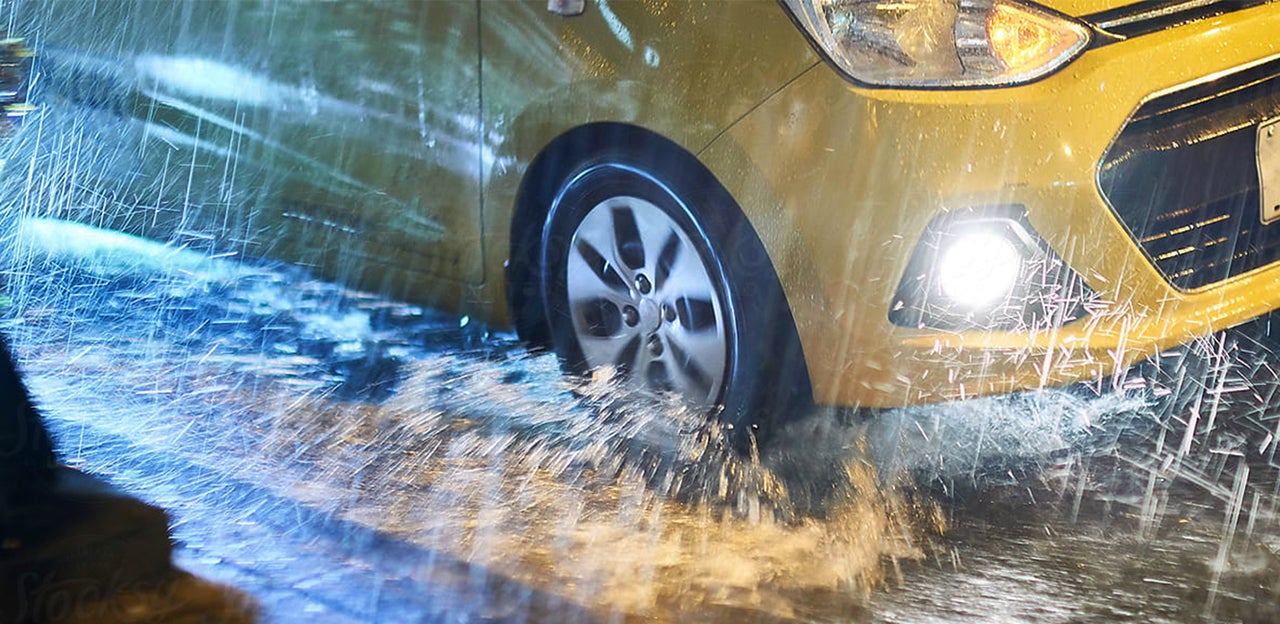 Quel pneu été choisir sous la pluie ?