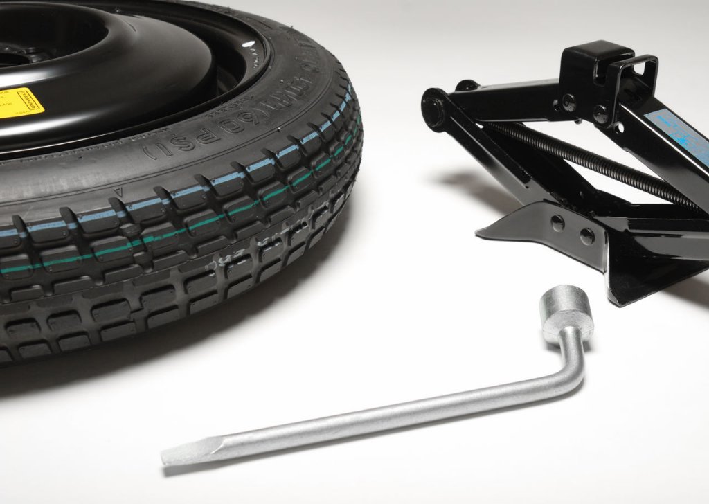 Comment changer un pneu de voiture ou remplacer une roue ? - Vente